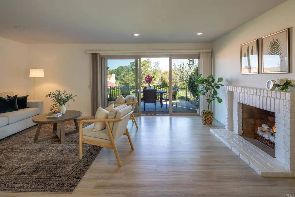 San Diego, CA 92128,17469 Plaza Del Curtidor #201