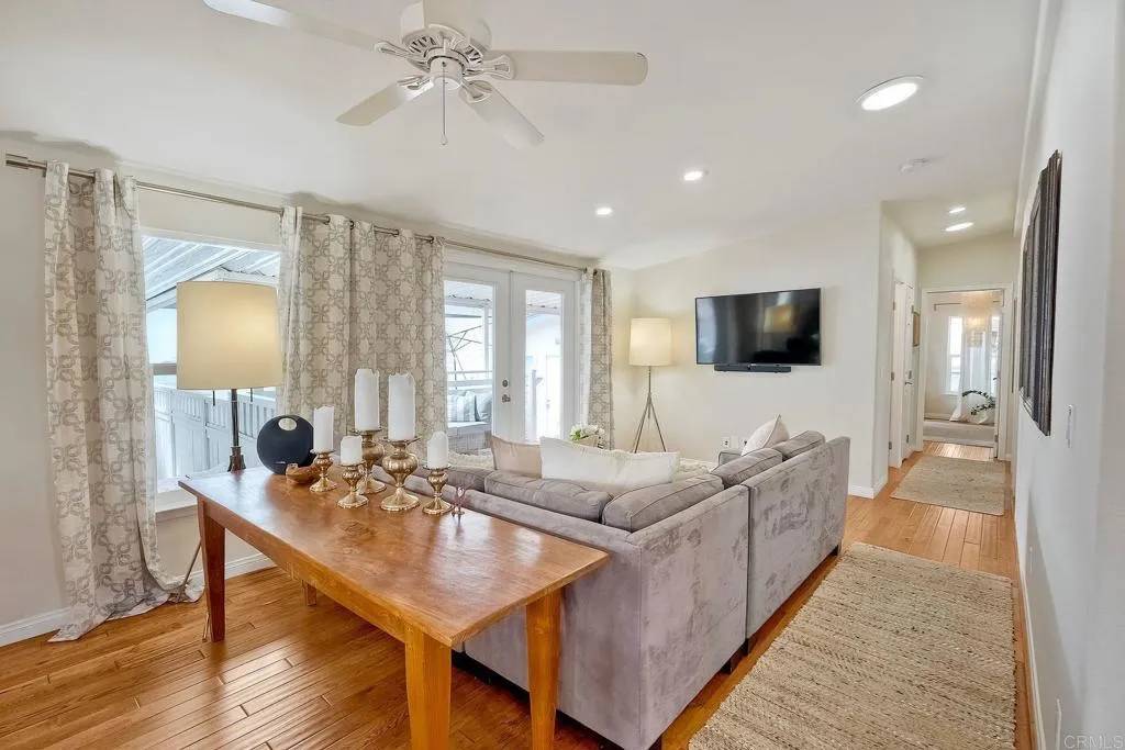 Encinitas, CA 92024,699 N Vulcan #122