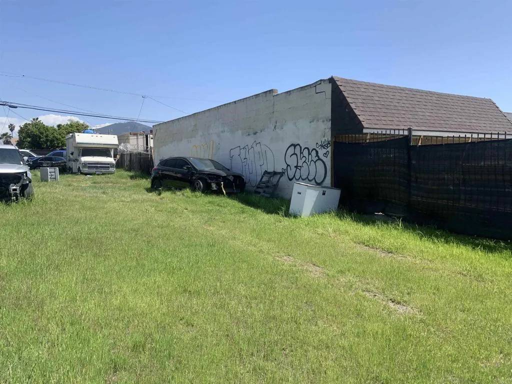 Spring Valley, CA 91977,749 Grand Ave