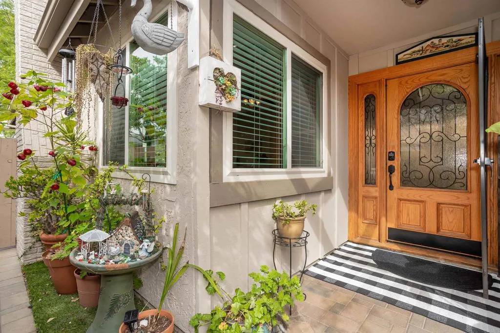 San Marcos, CA 92078,1564 Via Brisa Del Lago