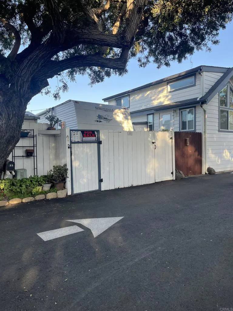 Encinitas, CA 92024,523 N Vulcan #35