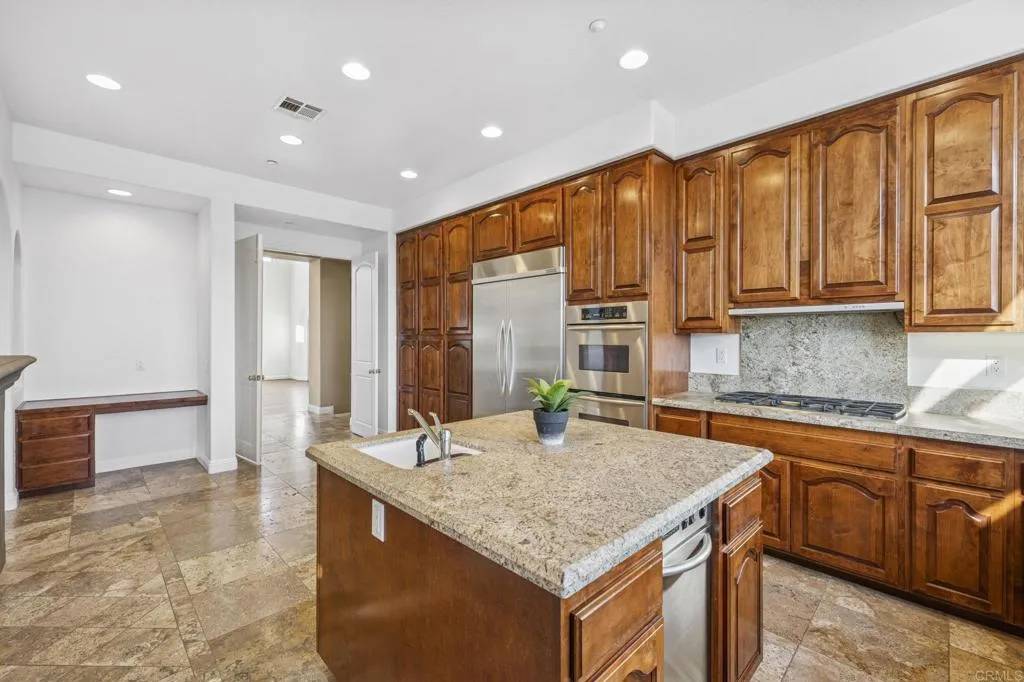 Fallbrook, CA 92028,4033 Keri Way