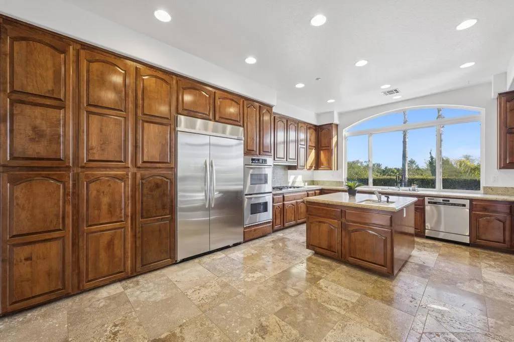 Fallbrook, CA 92028,4033 Keri Way