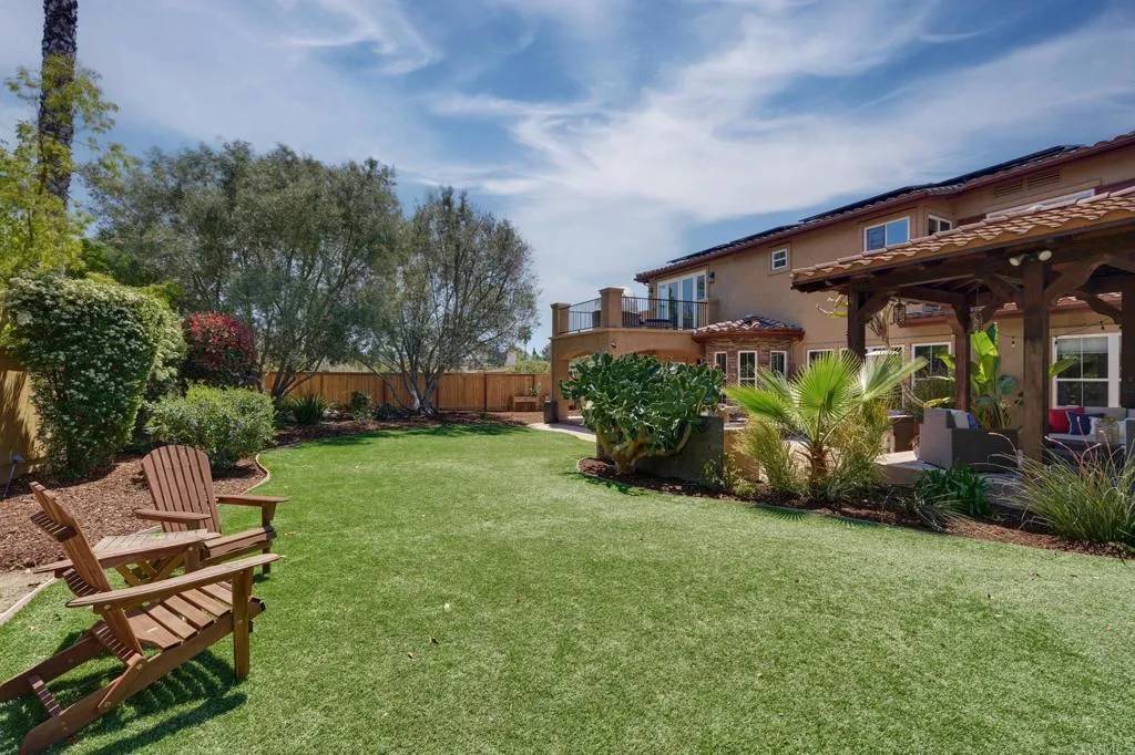 Encinitas, CA 92024,835 Stratford Knoll