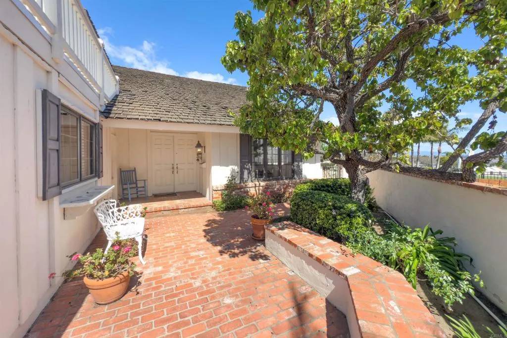 San Diego, CA 92109,2193 Harbour Heights Road