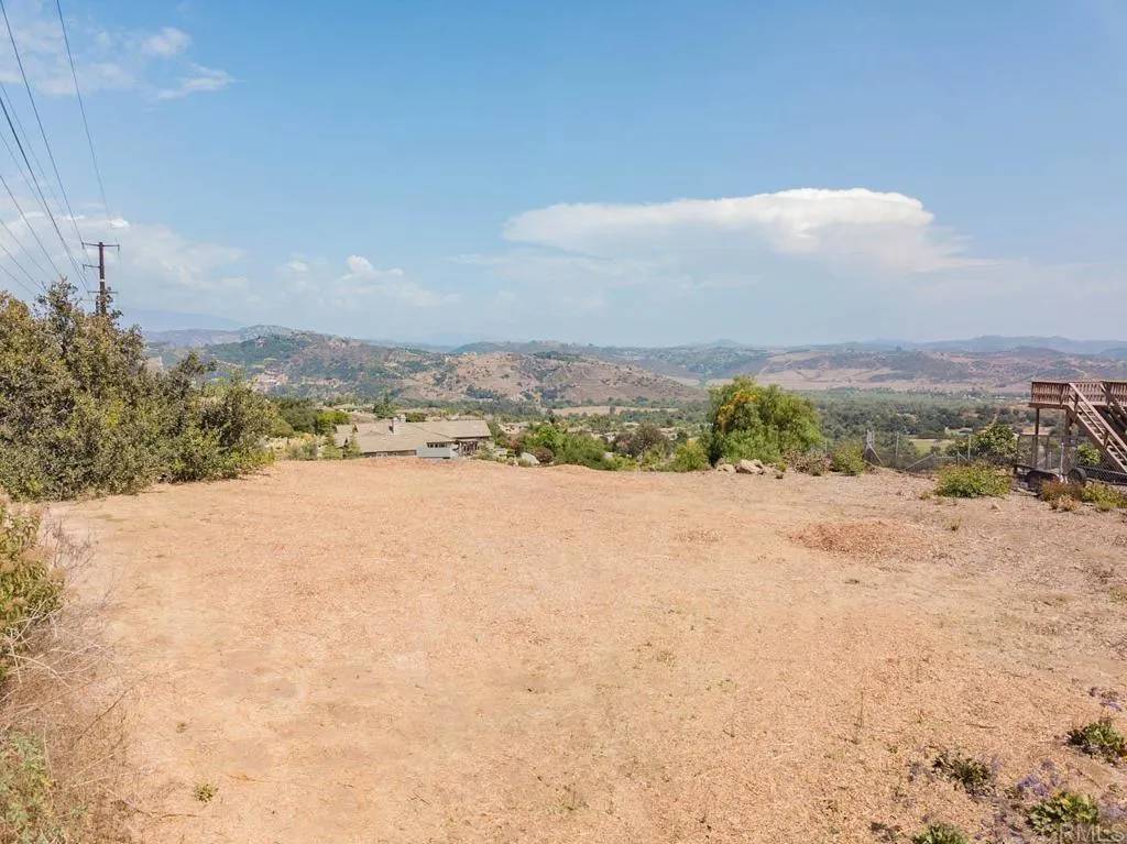 Fallbrook, CA 92028,0 Esterlina