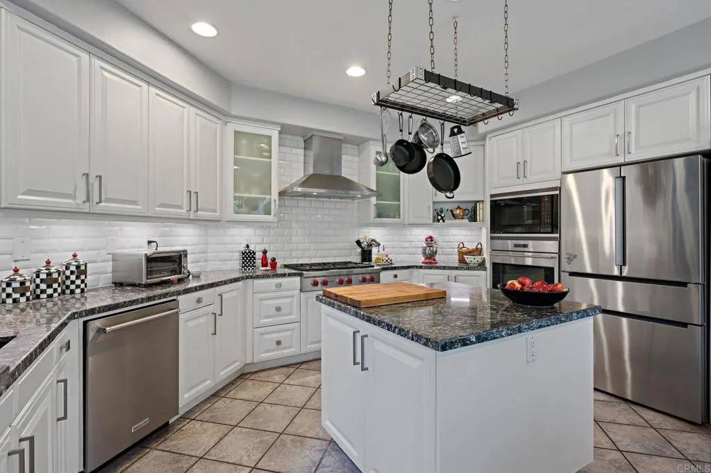 San Diego, CA 92130,5054 Seachase Way