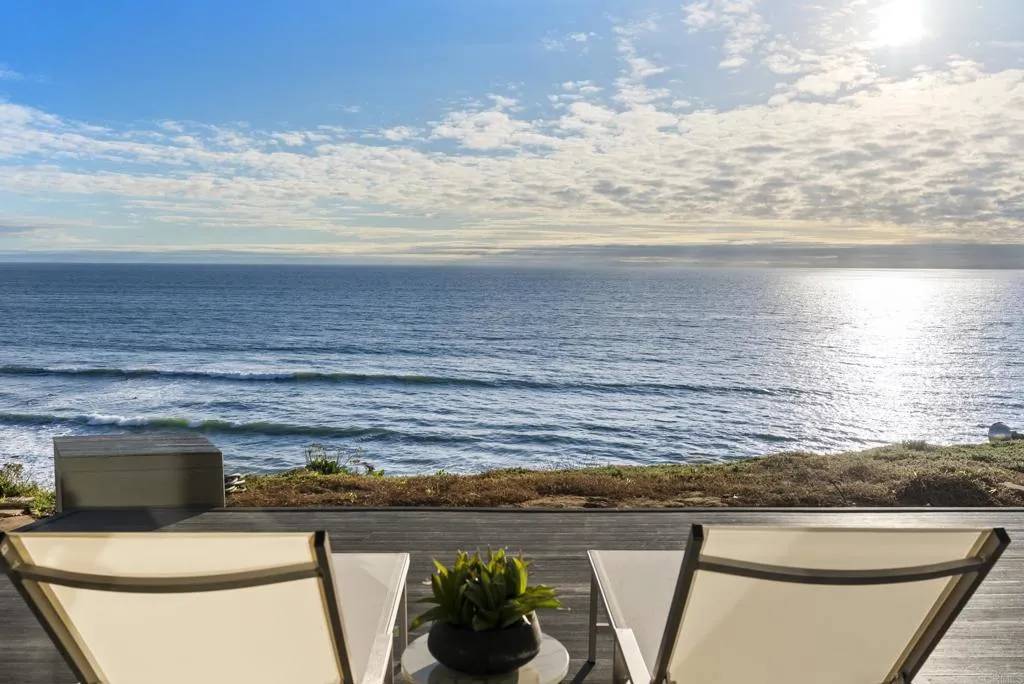 Encinitas, CA 92024,1006 Neptune