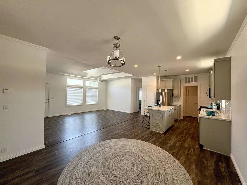 Oceanside, CA 92057,4660 N River Rd #64