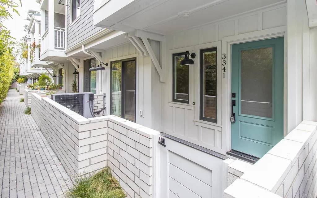 Carlsbad, CA 92008,3341 Tyler Street