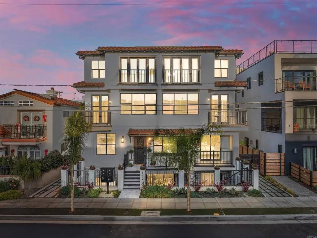 Oceanside, CA 92054,812 N Cleveland Street #1