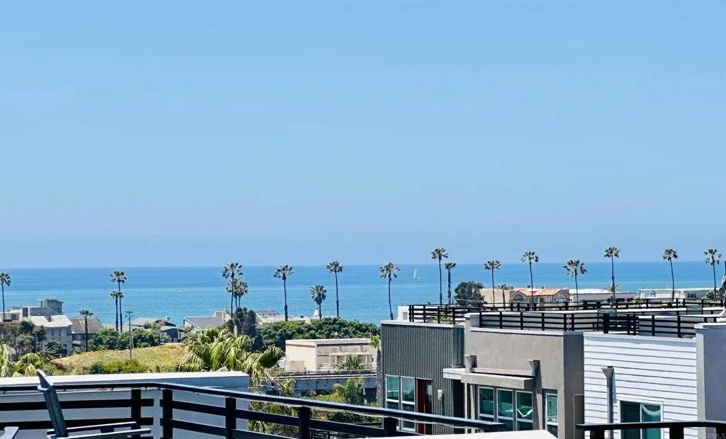 Oceanside, CA 92054,1570 Vista Del Mar Way #4