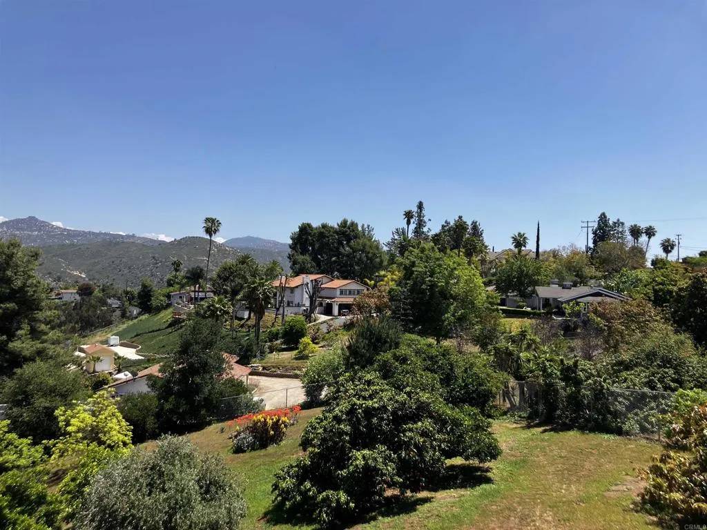 Escondido, CA 92025,2626 Sunset