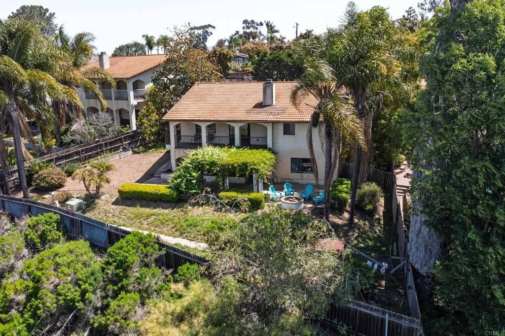 Vista, CA 92084,1279 Cypress Drive