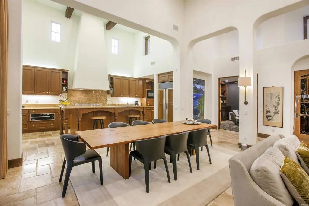 Rancho Santa Fe, CA 92091,7031 Calle Portone
