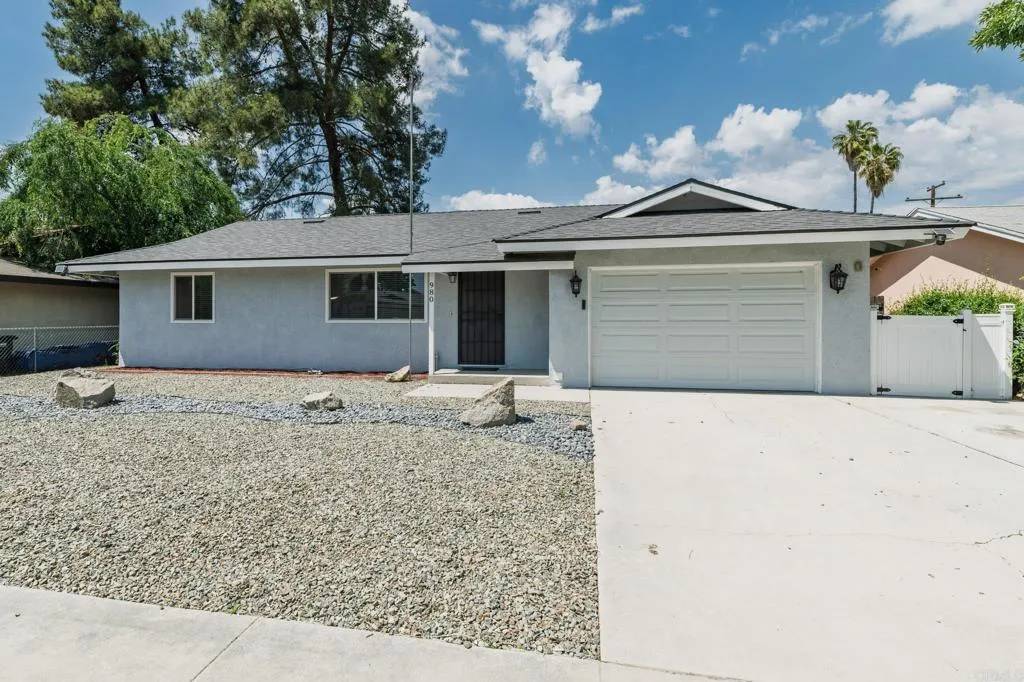 Hemet, CA 92543,980 E Wesley Place