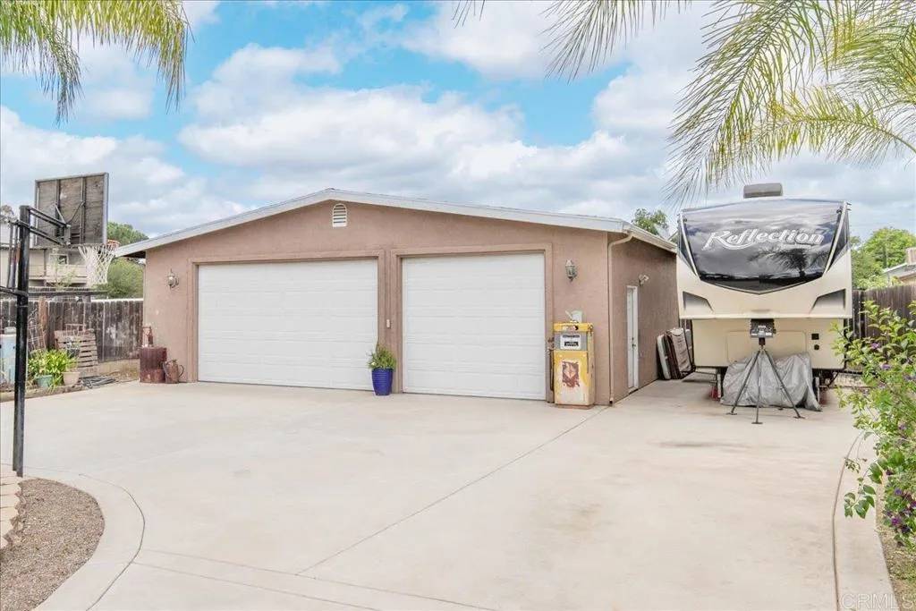 Ramona, CA 92065,716 12th St