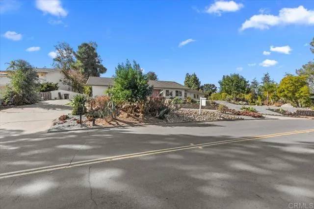 Poway, CA 92064,16220 Del Norte