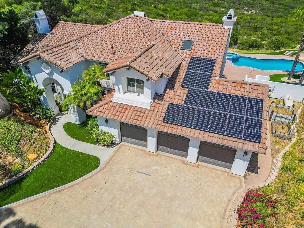 El Cajon, CA 92021,284 Sunnybrook Ln