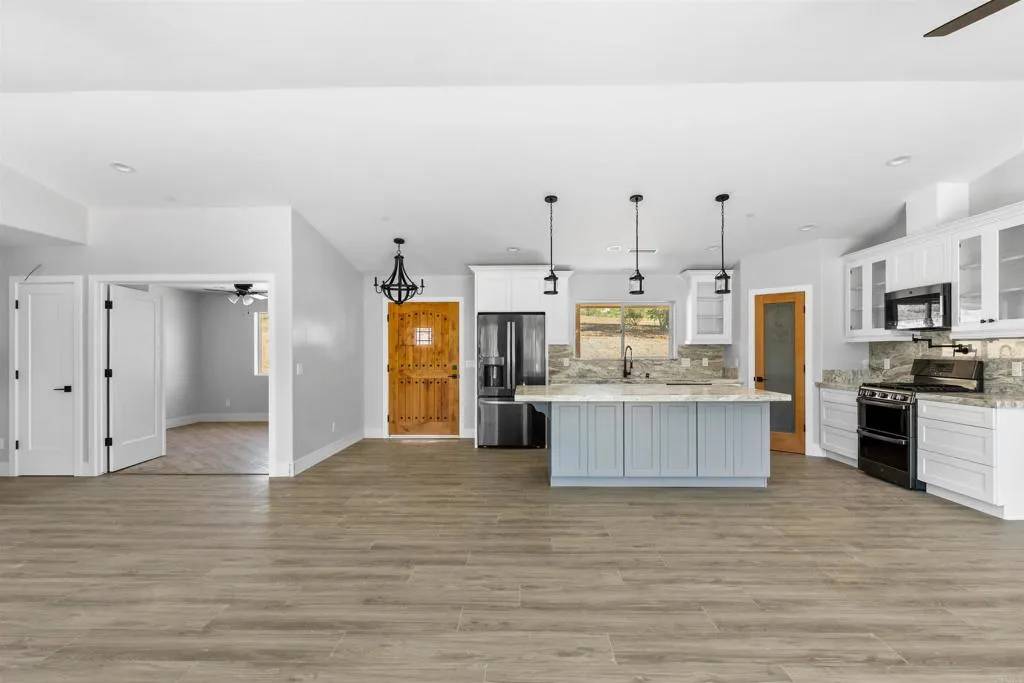 Valley Center, CA 92082,15670 Fruitvale Road