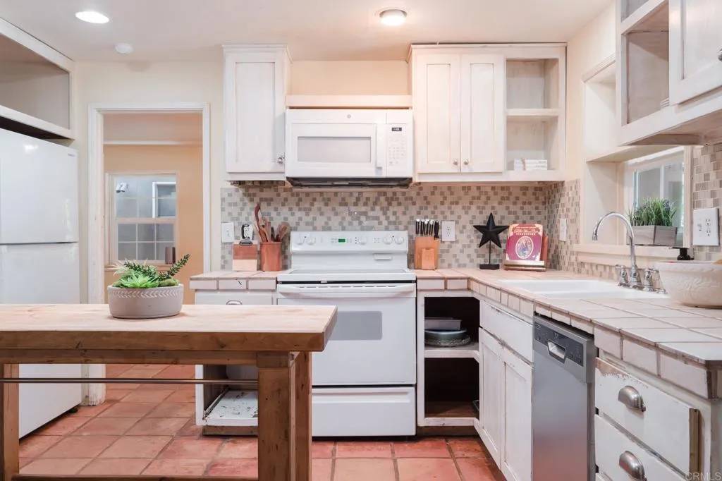Valley Center, CA 92082,13965 Woods Valley Road