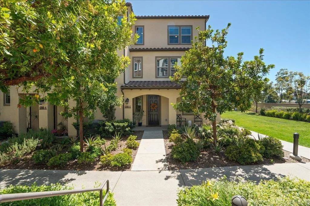 Oceanside, CA 92056,4366 Pacifica Way #5