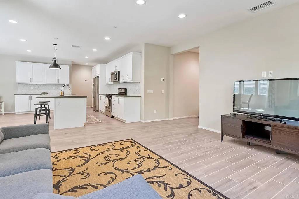 San Marcos, CA 92078,678 Gemstone Dr