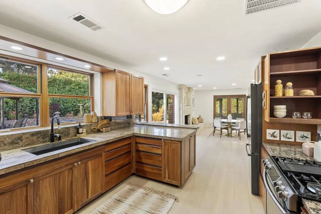 Encinitas, CA 92024,233 Cole Ranch Road