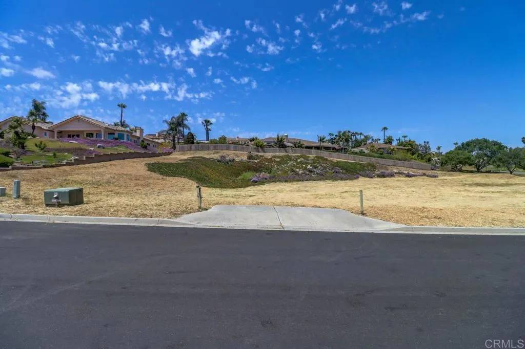 Vista, CA 92081,0 Altamira Court