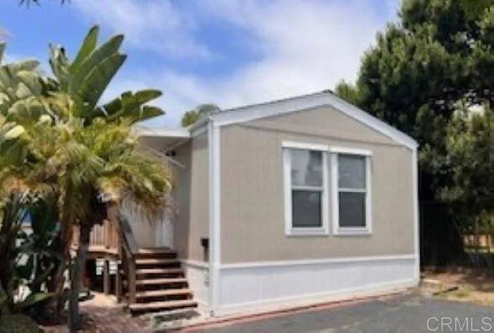 Encinitas, CA 92024,699 N Vulcan #35