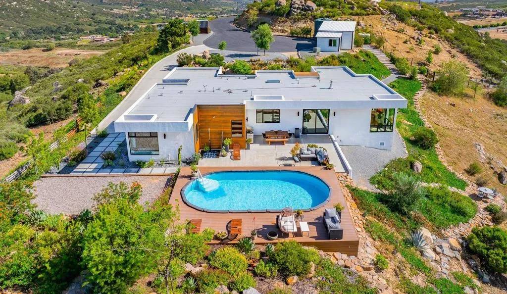 Ramona, CA 92065,403 Black Canyon Place