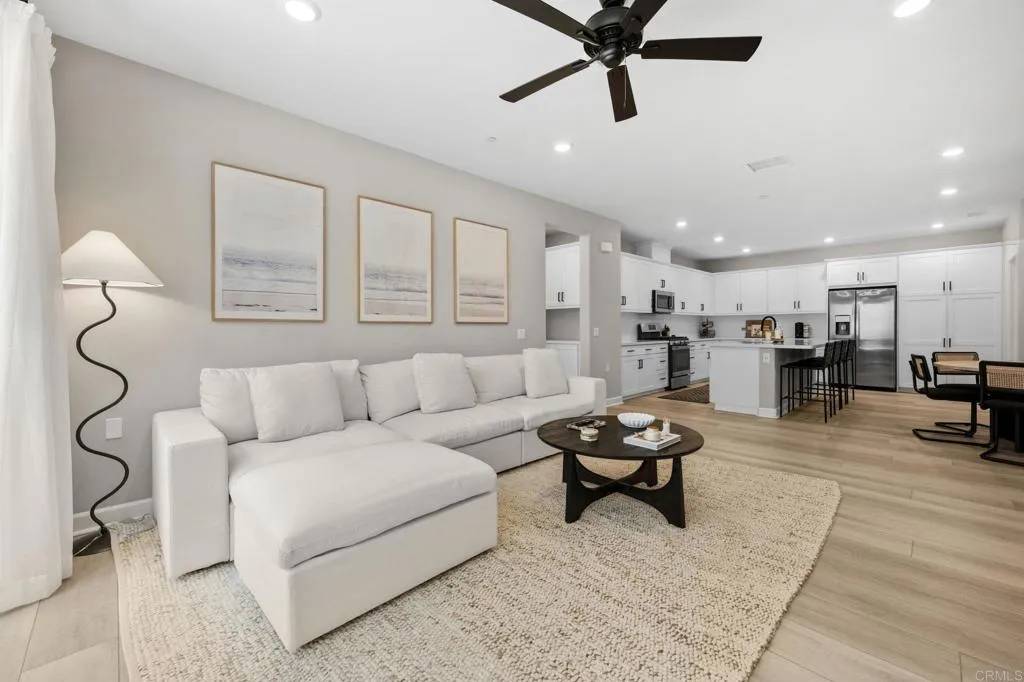 San Diego, CA 92126,7902 Belluno Way