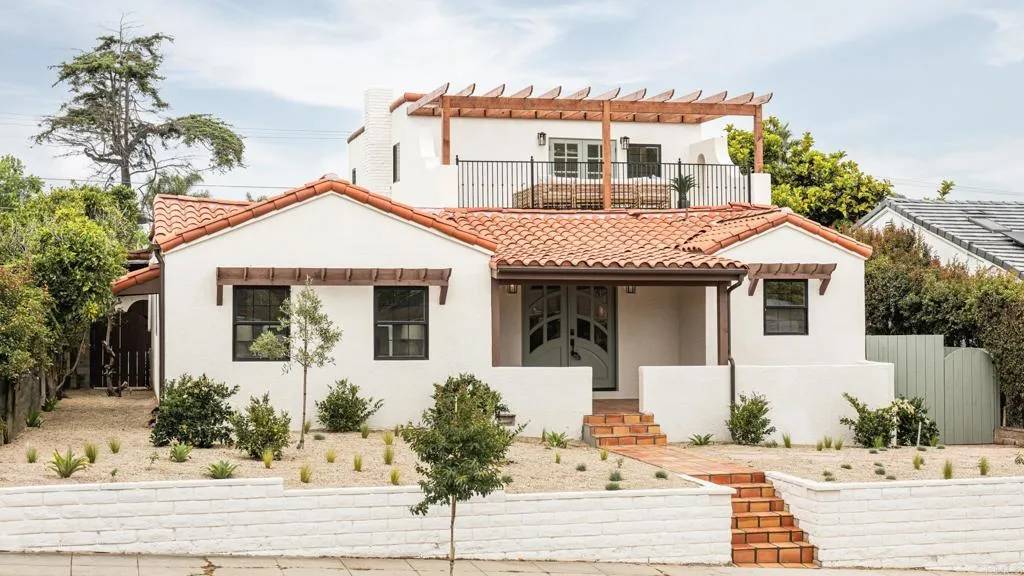 San Diego, CA 92107,3728 Wawona Drive