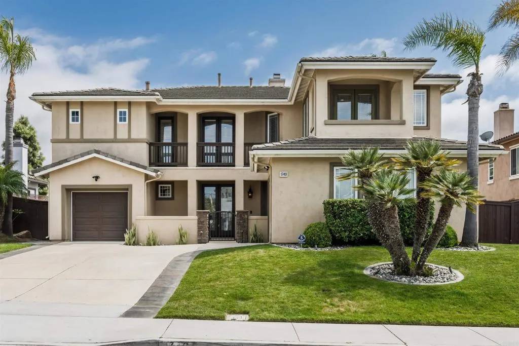 Carlsbad, CA 92011,1749 Skimmer Court