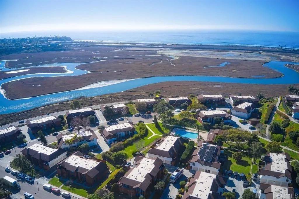 Cardiff By The Sea, CA 92007,2556 Ocean Cove Dr.