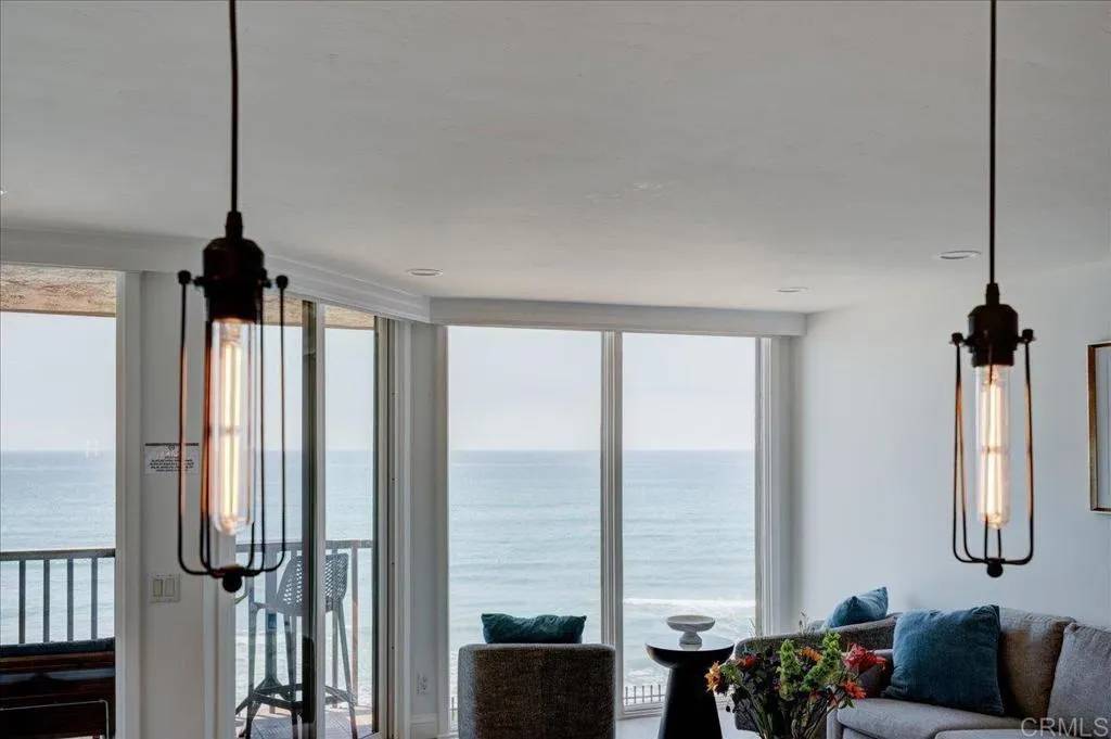 Solana Beach, CA 92075,190 Del Mar Shores Terrace #24