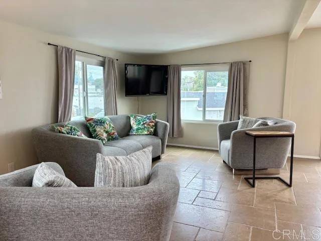 Encinitas, CA 92024,123 Jasper #21