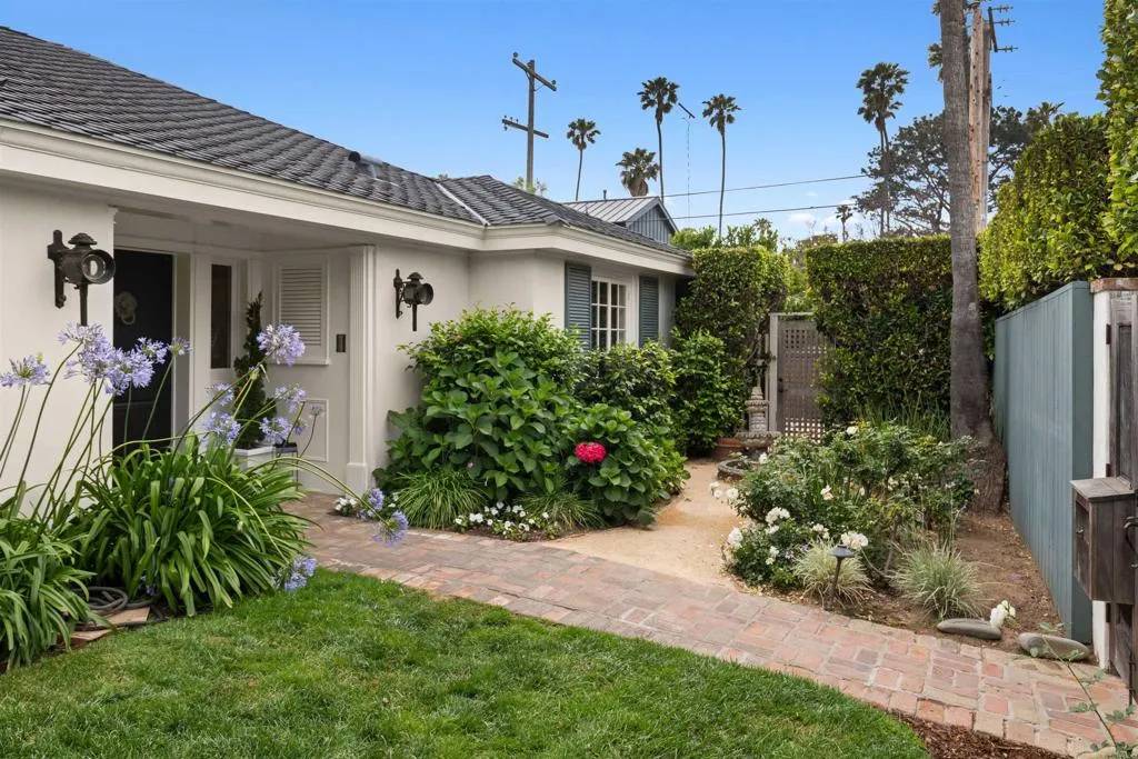 La Jolla, CA 92037,315 Mira Monte