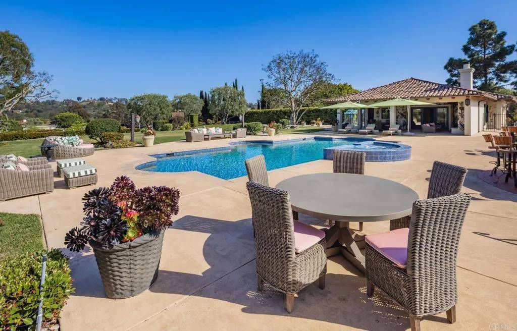 Rancho Santa Fe, CA 92067,4843 La Jacaranda