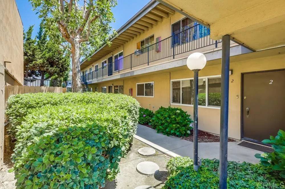 Long Beach, CA 90805,5535 Ackerfield Avenue #3
