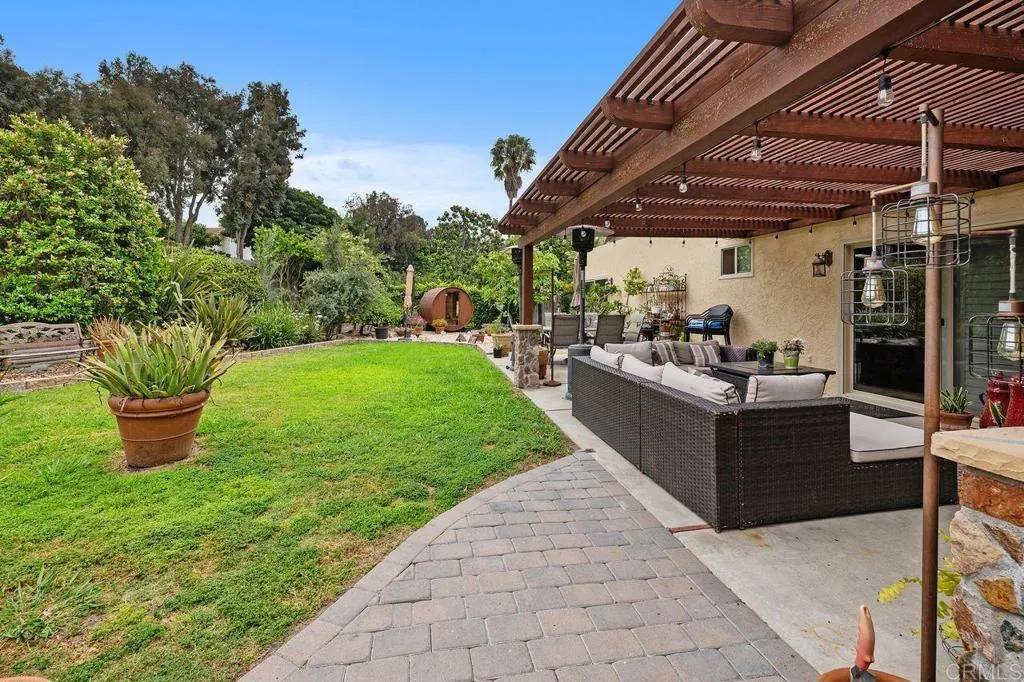 Encinitas, CA 92024,1663 Linda Sue Lane