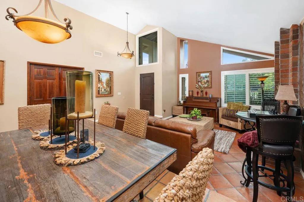 Encinitas, CA 92024,1663 Linda Sue Lane