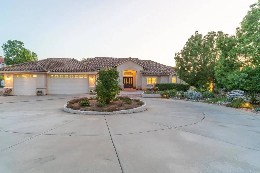 Valley Center, CA 92082,30646 Red Hawk Road