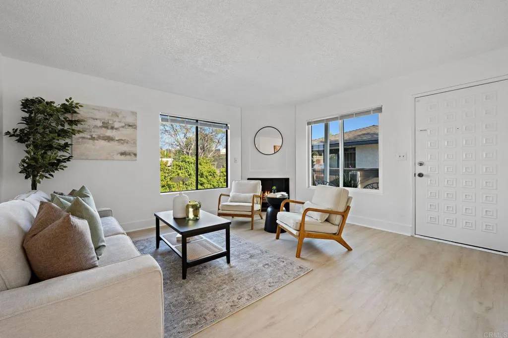 Oceanside, CA 92056,3408 Del Este Way