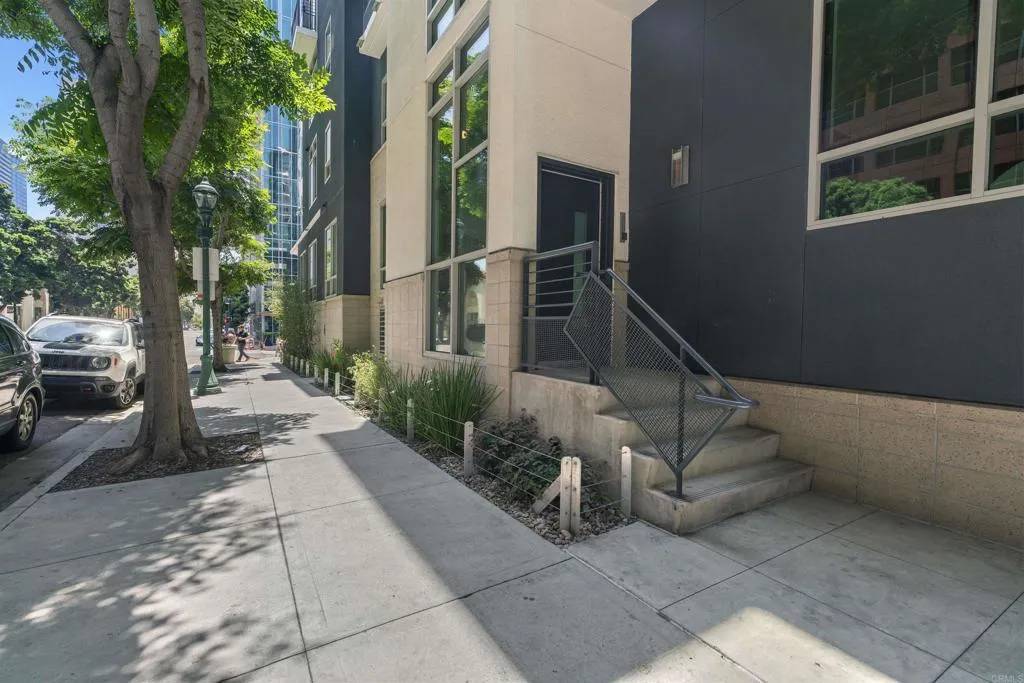 San Diego, CA 92101,425 W Beech Street #227