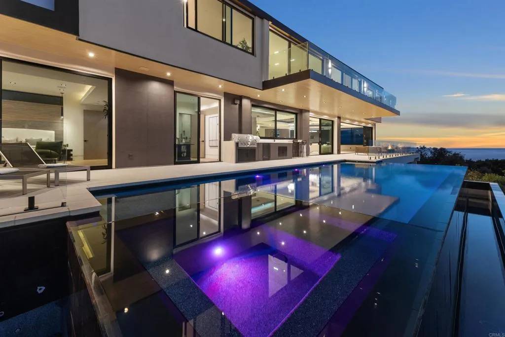 La Jolla, CA 92037,6627 Muirlands Dr