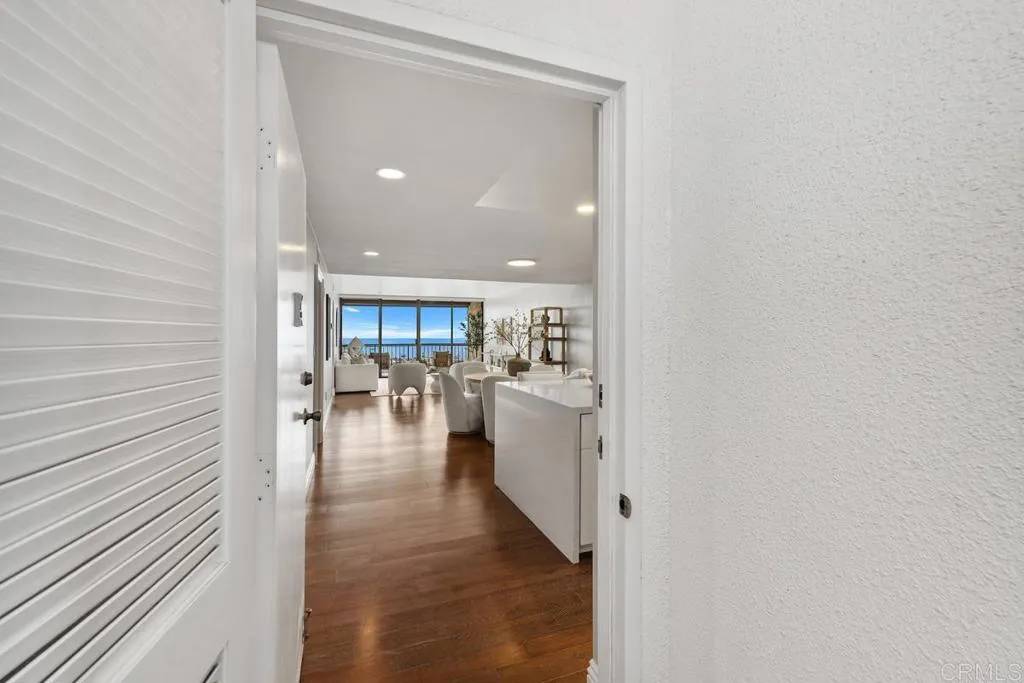 La Jolla, CA 92037,2500 Torrey Pines Rd #1202