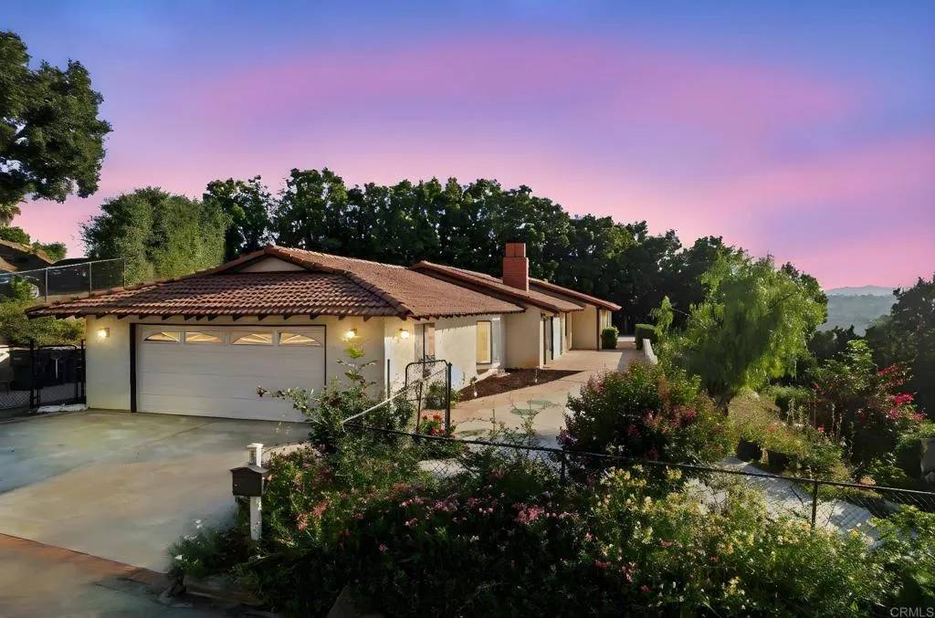 Escondido, CA 92025,917 Gretna Green Way