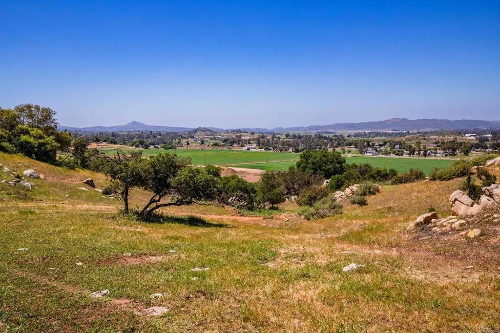 Ramona, CA 92065,2342 Dye