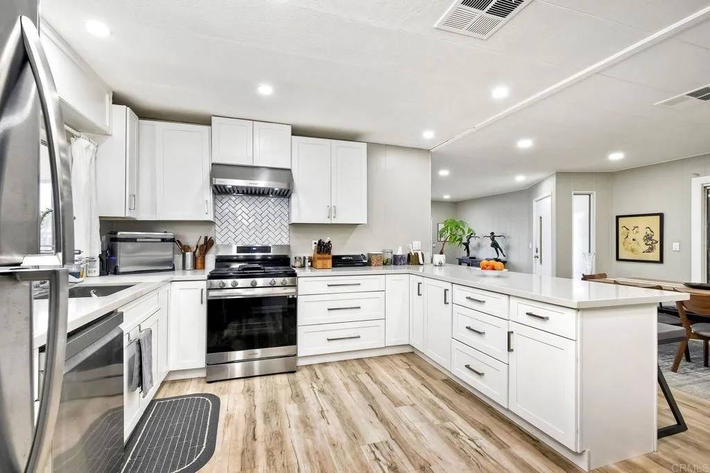 Oceanside, CA 92058,221 N El Camino Real